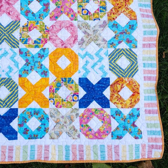 LOVELY XO Baby Blanket QUILT Play Mat 34" x 44" - Picture 5 of 6